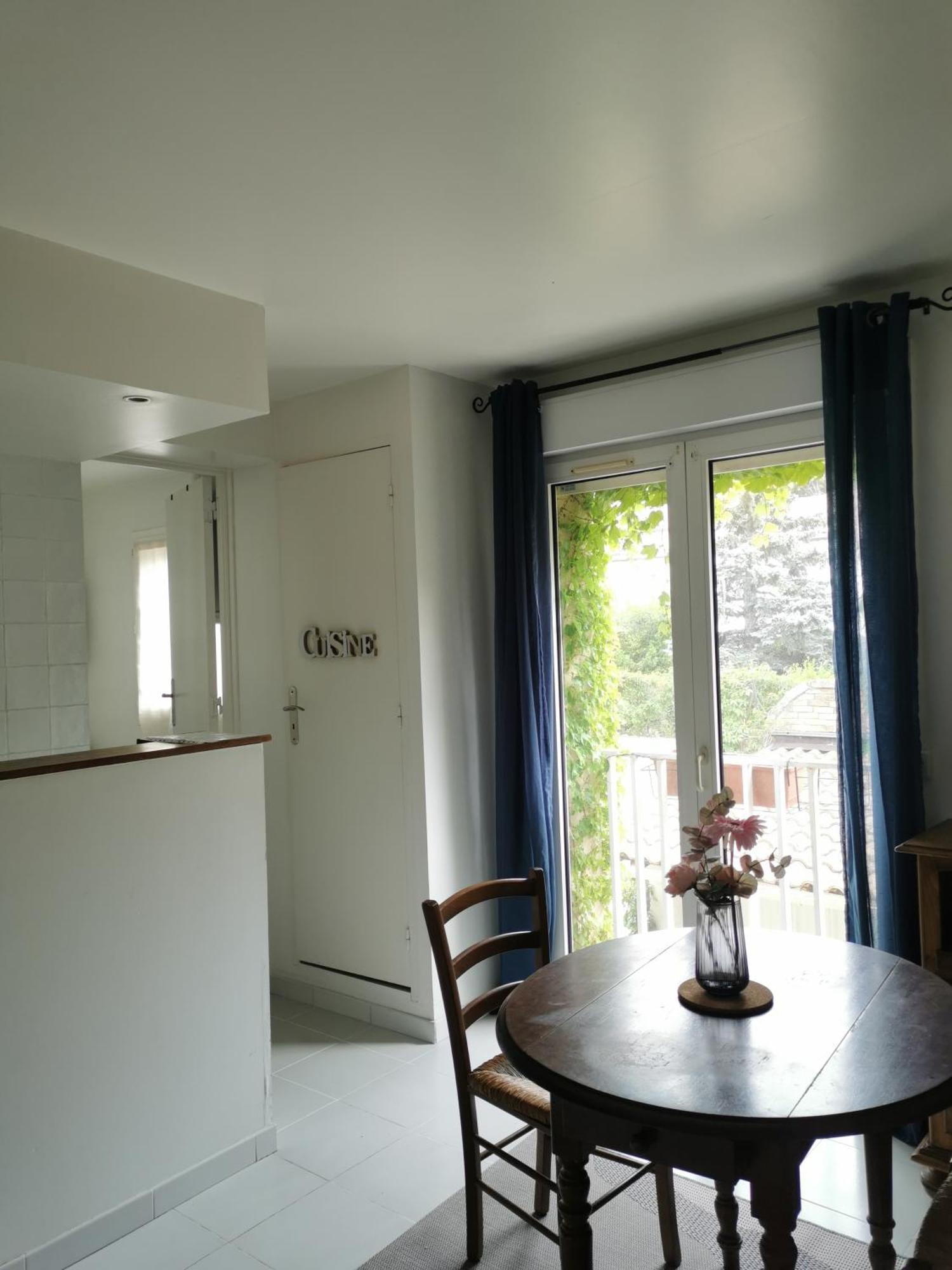 Des Abeilles Apartment Avignon
